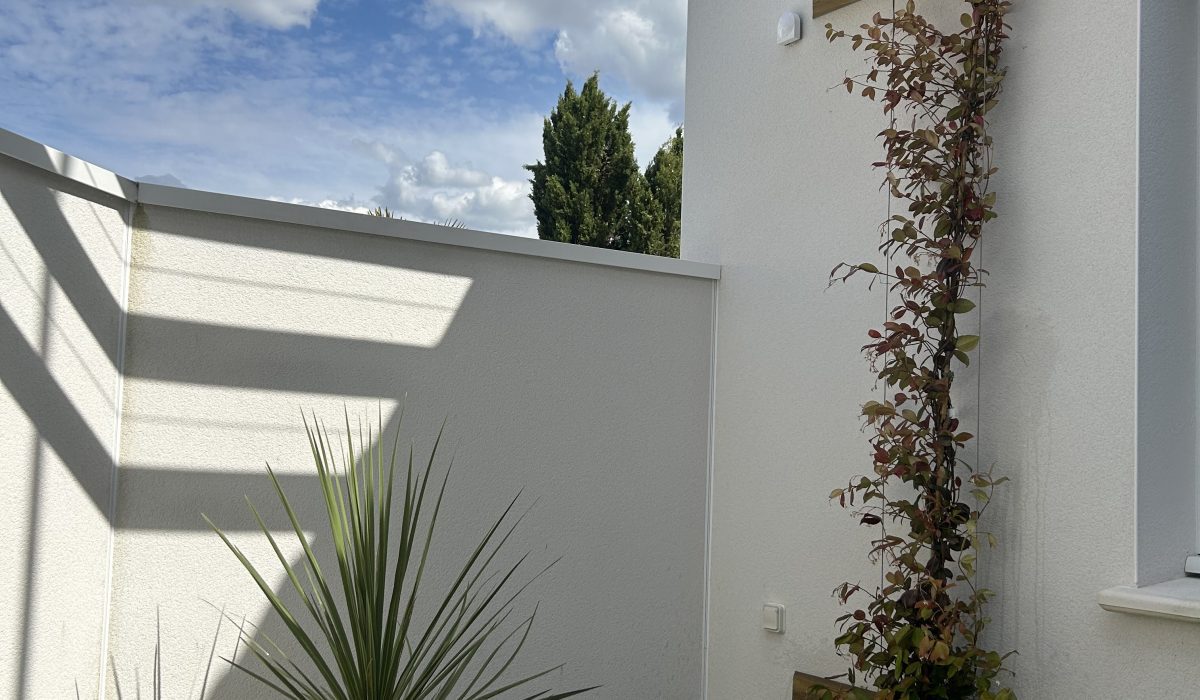 Treillage bois dans un patio